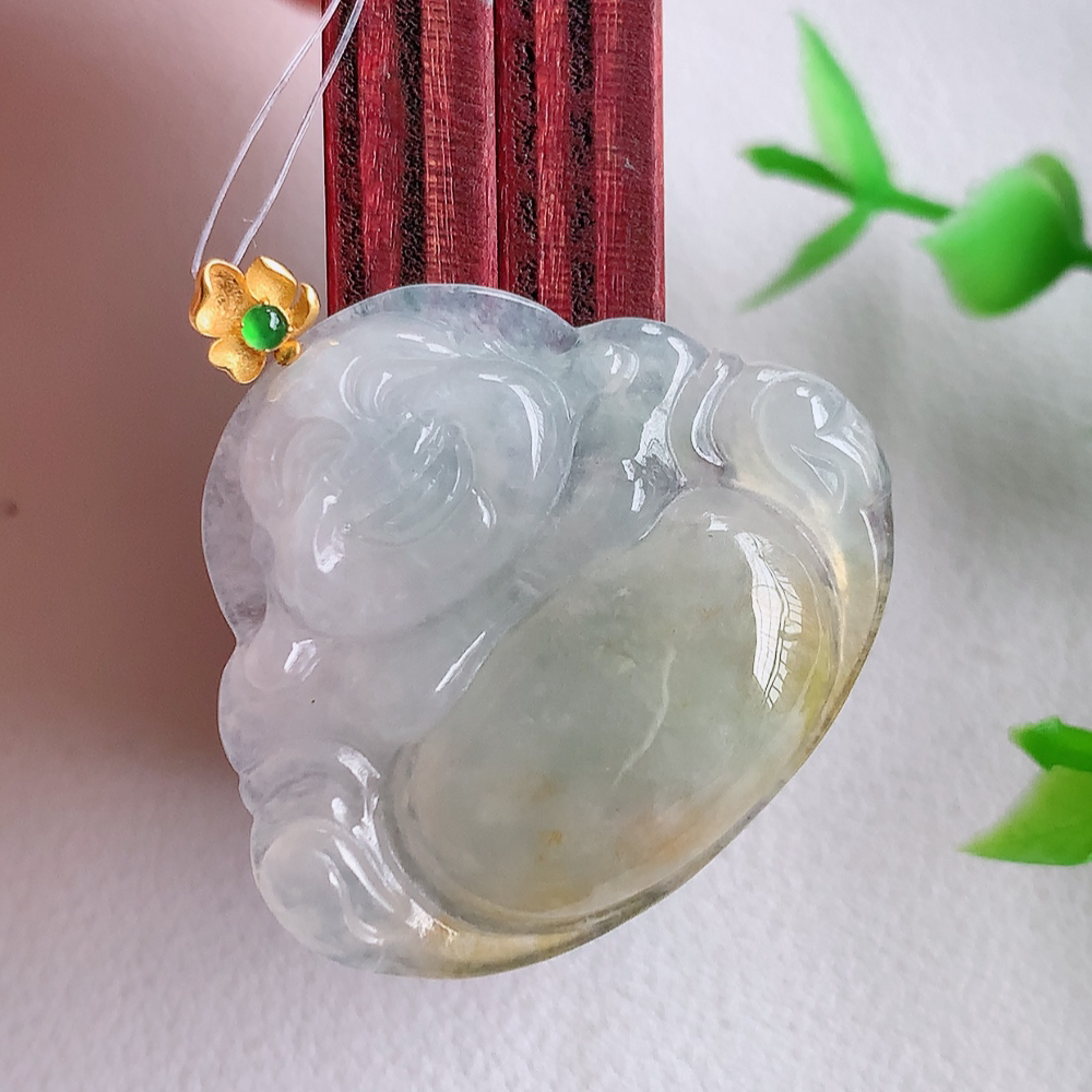 18k金扣冰润黄翡佛公挂件 玉质细腻  精雕弥勒佛，笑佛福耳垂肩，面相喜庆，开怀大笑，憨态可掬。惟妙惟肖，寓意福禄双全，吉祥美满，笑口常开 W49.16  尺寸：27-31-5mm
