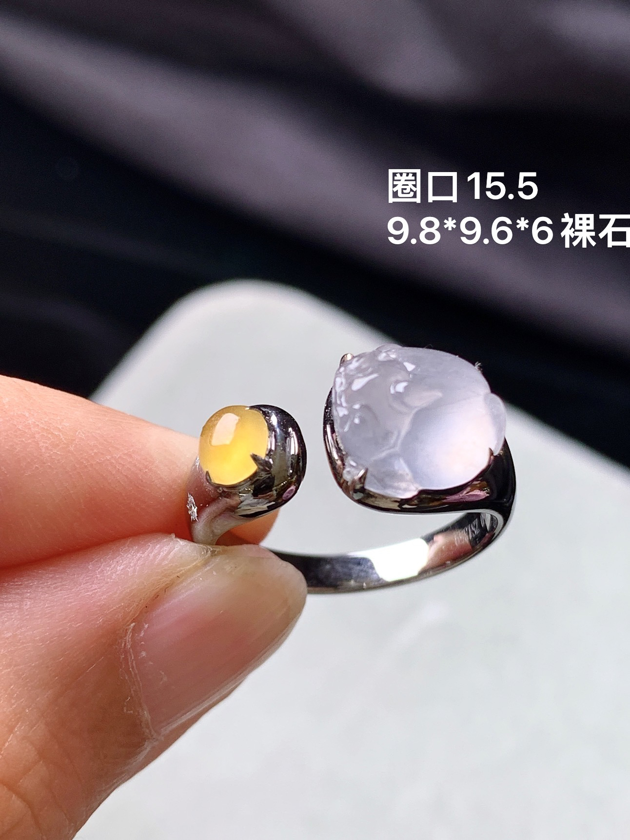 18k金钻镶嵌冰种貔貅戒指 玉质细腻 色泽艳丽清新 水润亮眼 圈口15.5 整体尺寸9.8*9.6*6m5