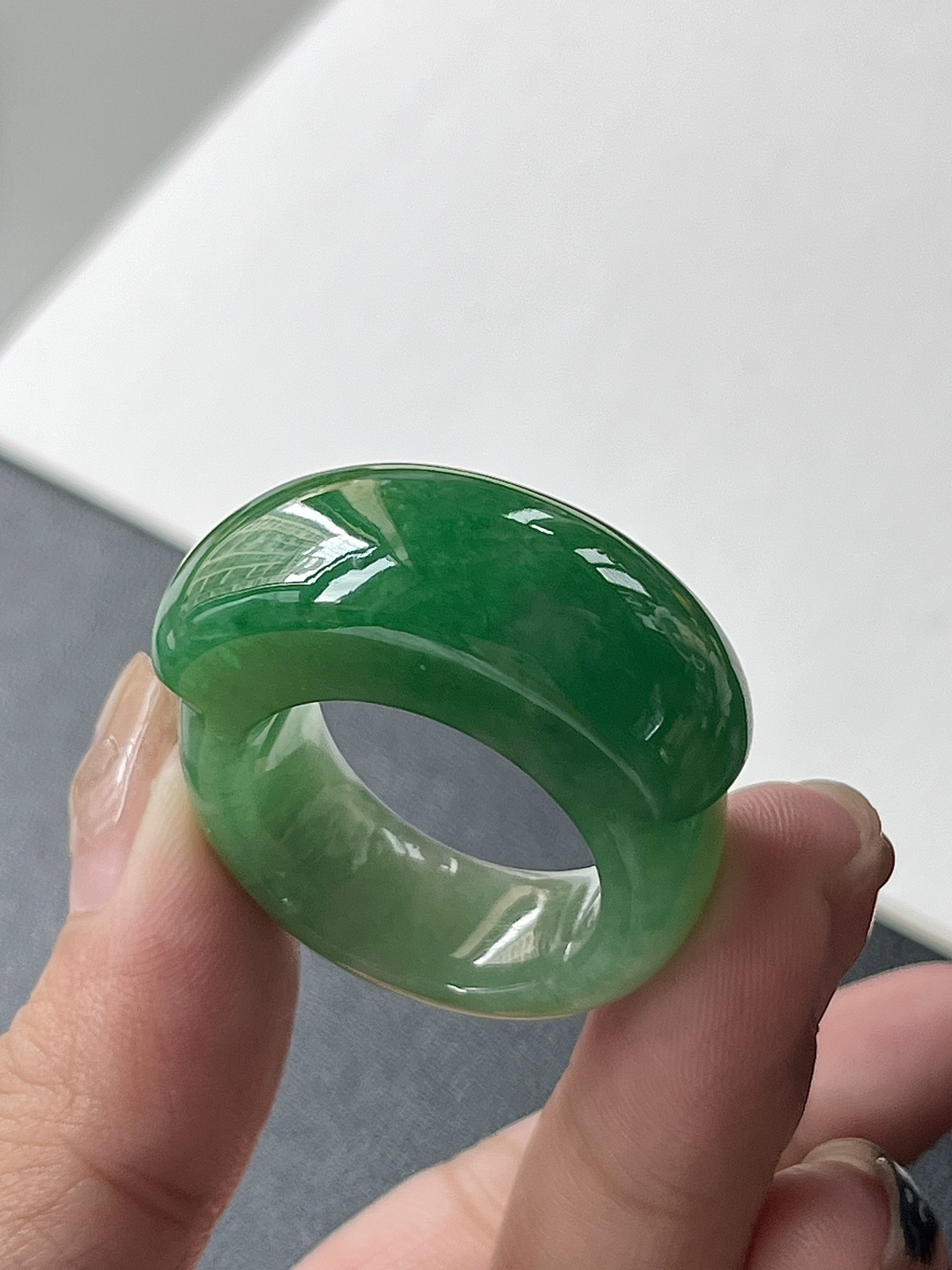 圈口：24.5️【指环】种老细腻，色阳浓郁起胶尺寸：20.5*13*8.9,asd1416