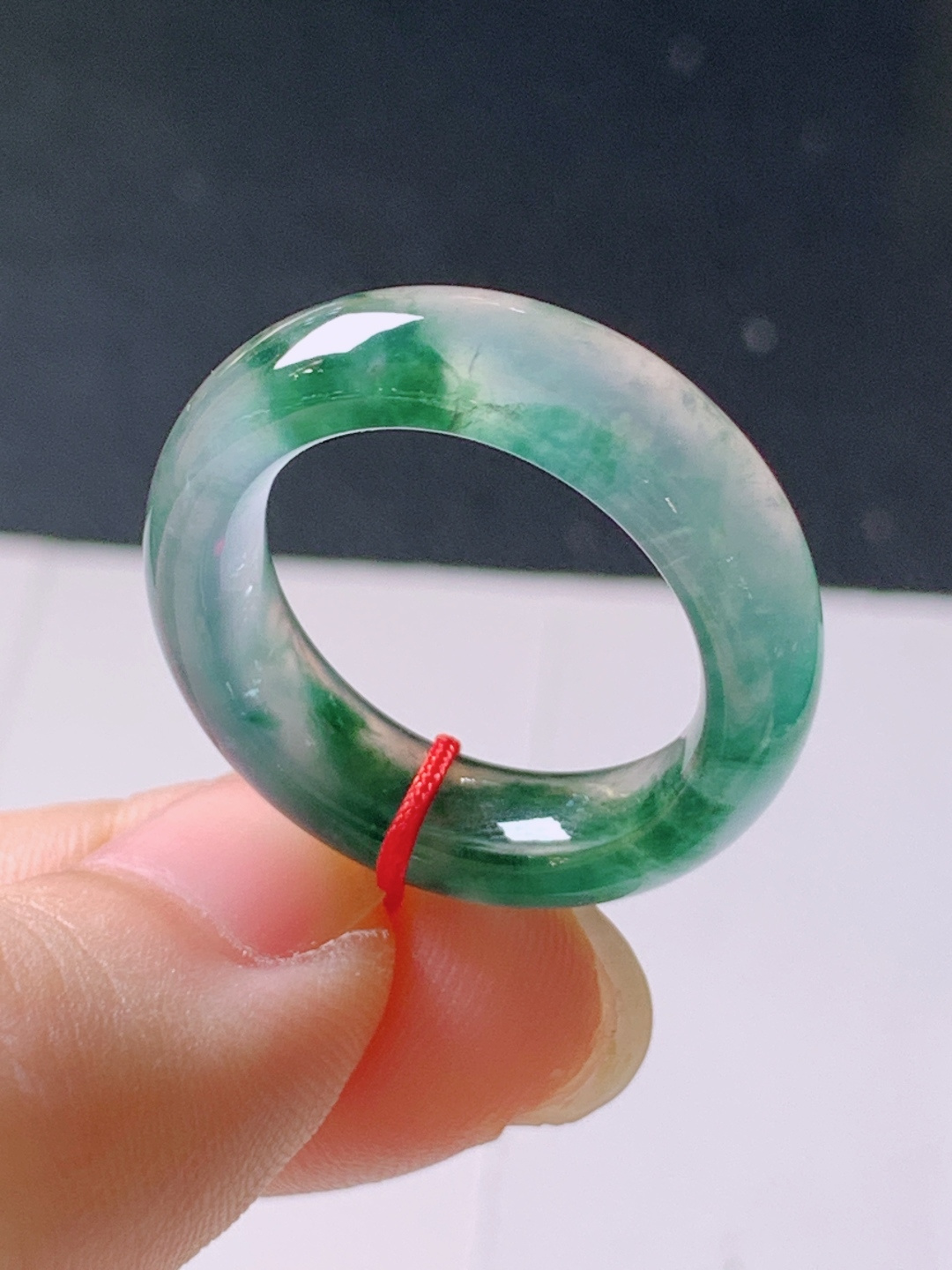 ️ 冰种飘花指环，冰透水润，飘花灵动，无裂，裸石24.9-6.3-4.1，圈口14