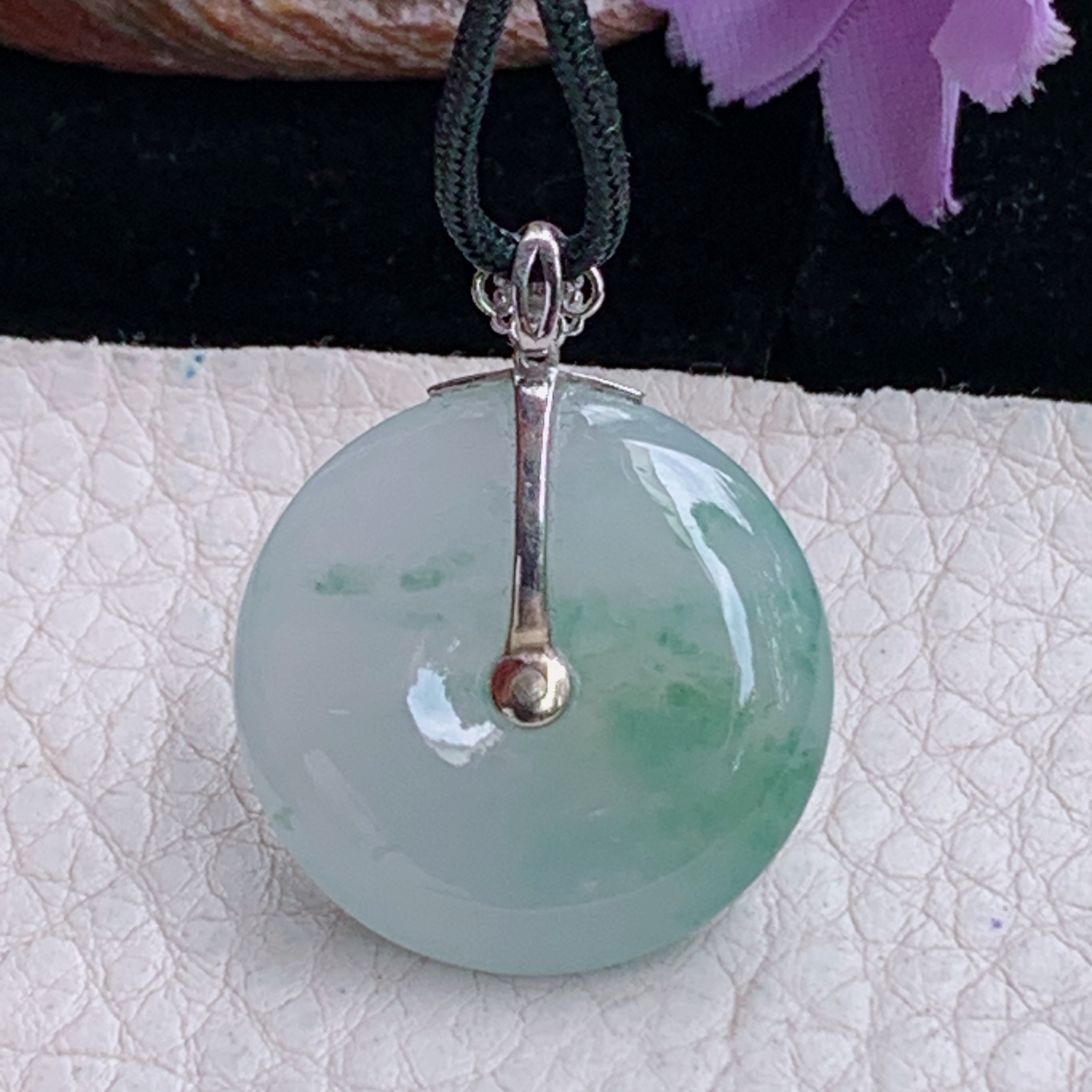 zz3实拍30.5*24.3*6天然缅甸翡翠飘花平安扣吊坠 镶金玉扣锁骨坠