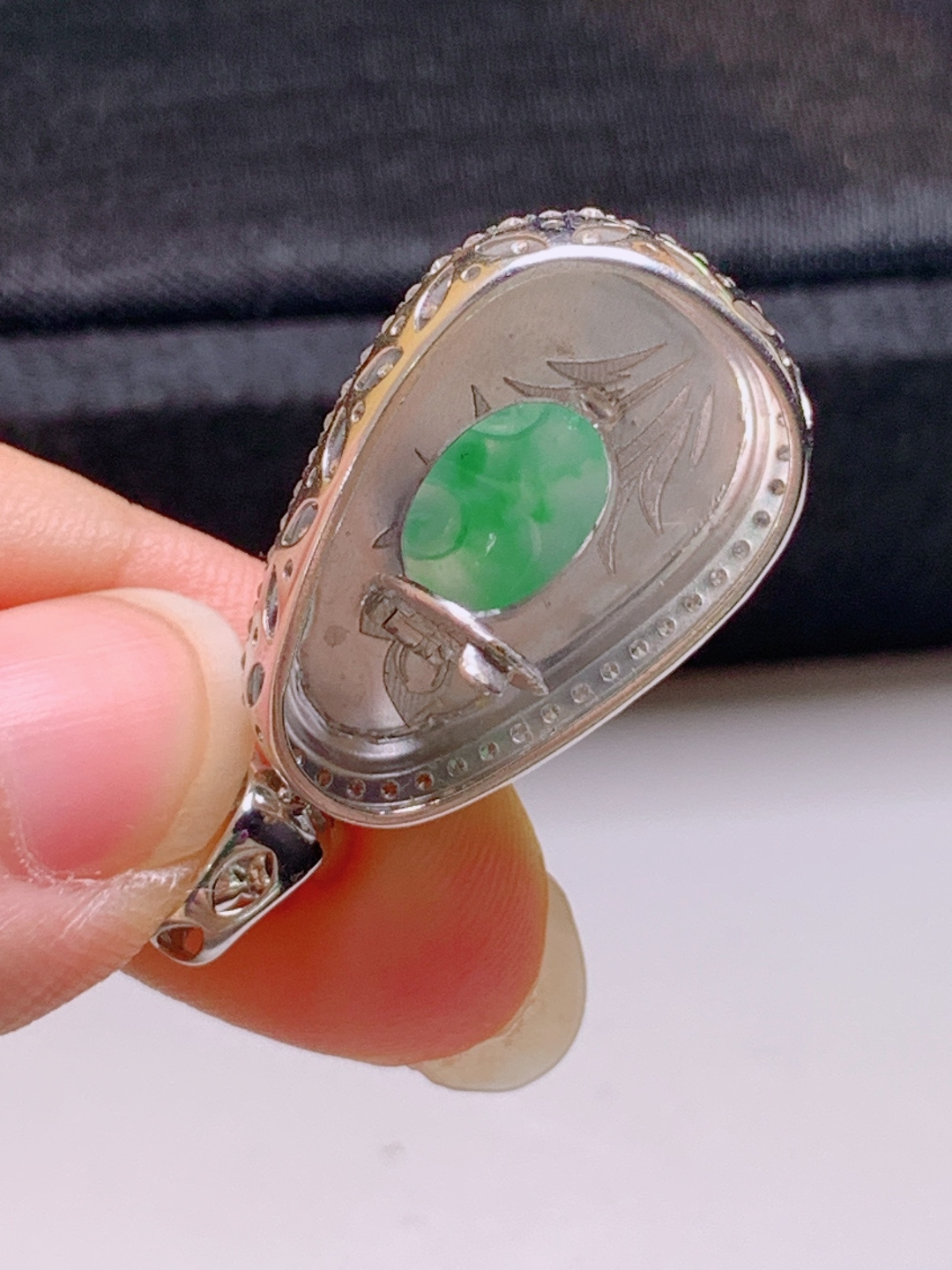 ️ 冰阳绿如意吊坠，无裂色阳饱满，裸石20.1-12.5-4.131.1-15.8-9.4