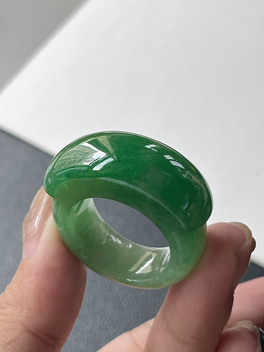 圈口：24.5️【指环】种老细腻，色阳浓郁起胶尺寸：20.5*13*8.9,asd1416