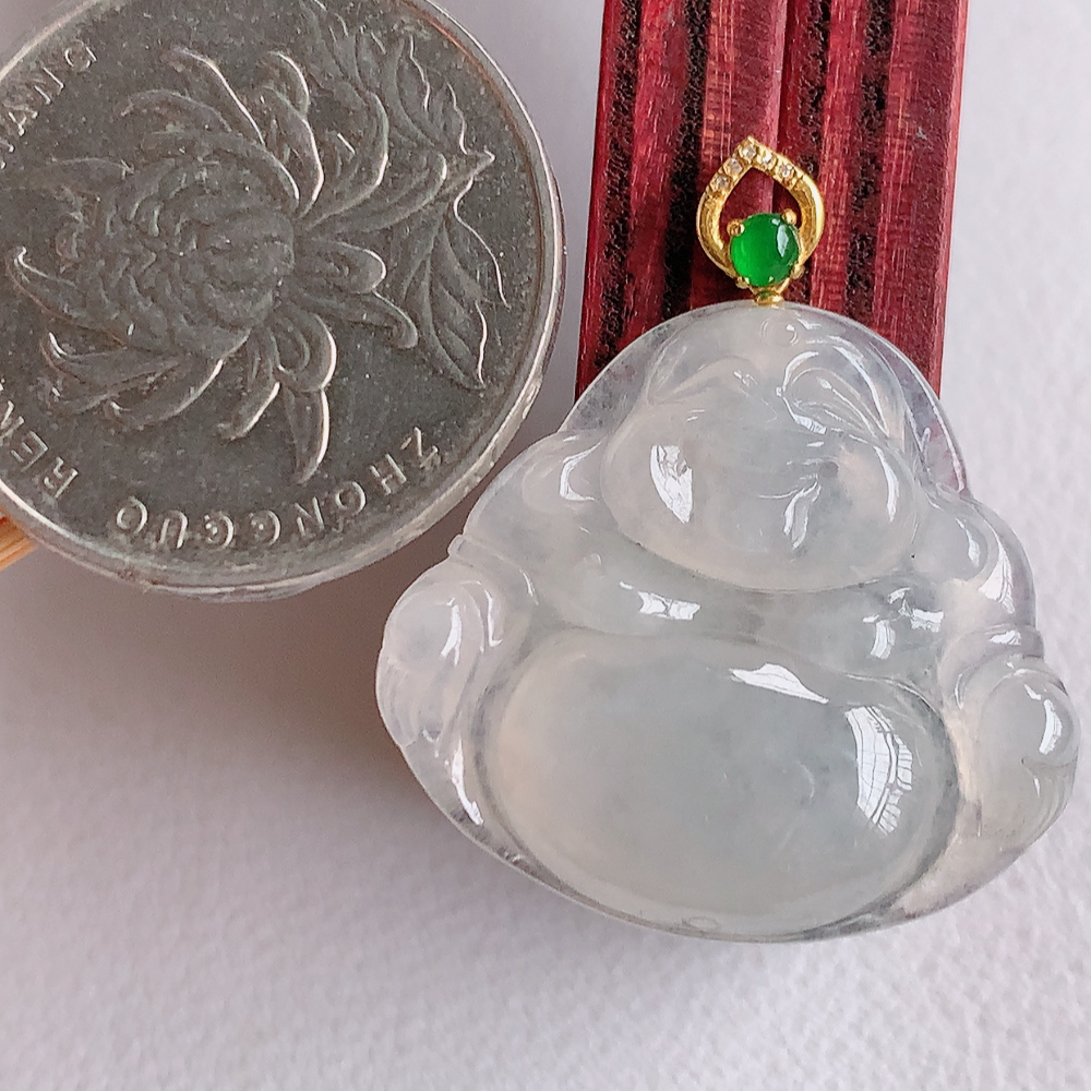 18k金扣冰润佛公挂件 玉质细腻  精雕弥勒佛，笑佛福耳垂肩，面相喜庆，开怀大笑，憨态可掬。惟妙惟肖，寓意福禄双全，吉祥美满，笑口常开 W01.16 尺寸：24-26-5mm