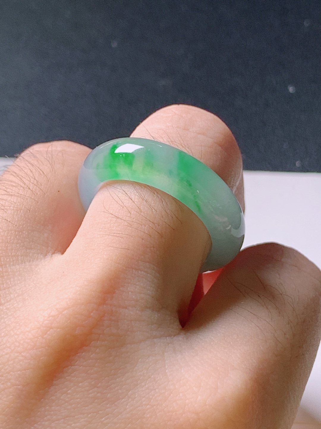 ️ 冰种绿指环，无裂翠绿水润，裸石27.3-7.1-4.3，圈口18