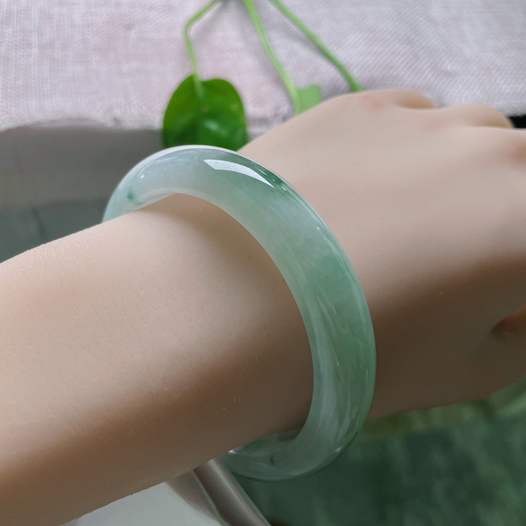 55/12/7.8，飘花正圈，水润细腻，清婉动人，种老，彰显美，无裂，ss50485a