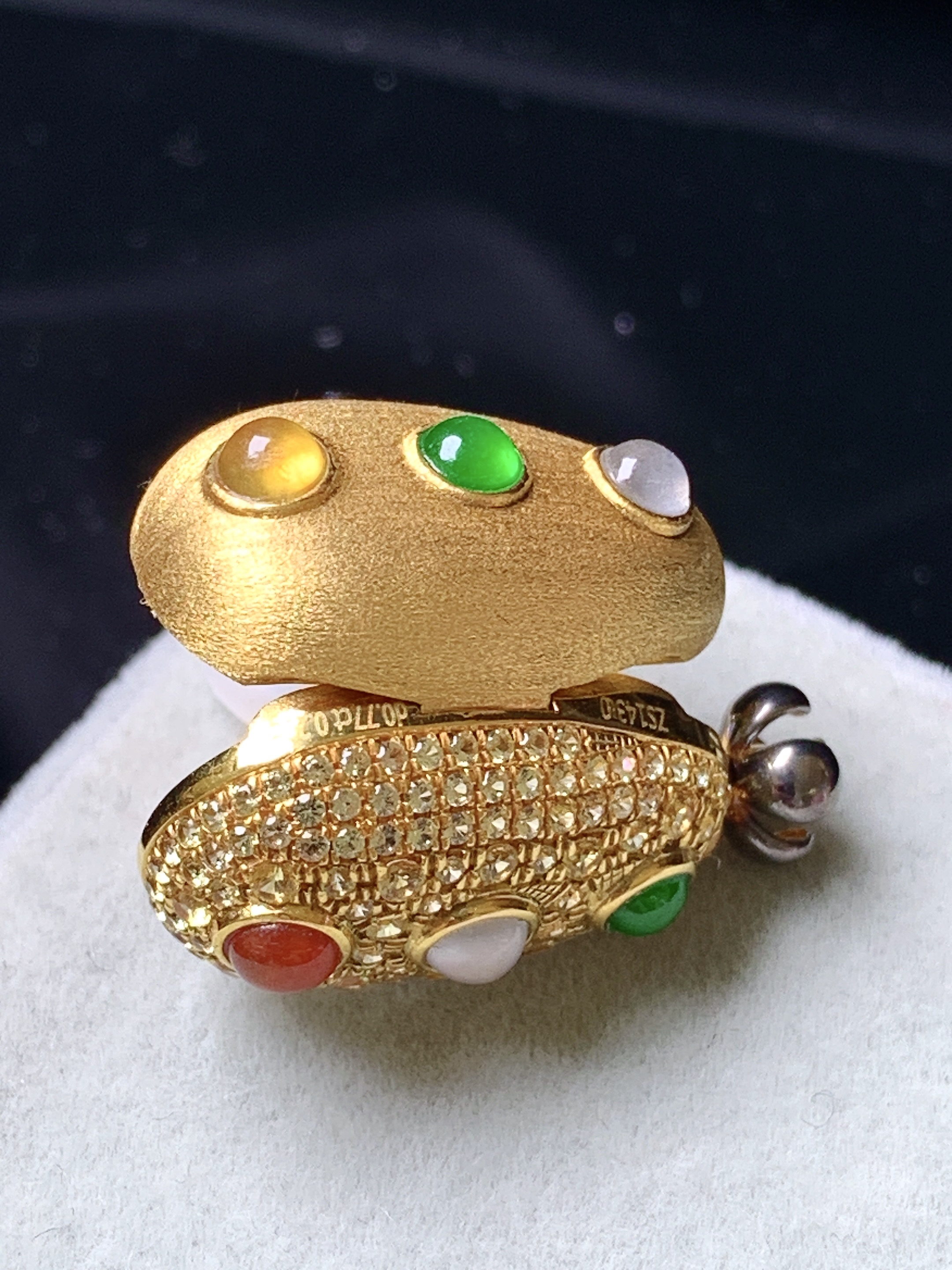 18k金钻镶嵌冰黄红蛋面组合吊坠 玉质细腻 色泽艳丽清新 水润亮眼 整体尺寸24*12.5*13.2m5