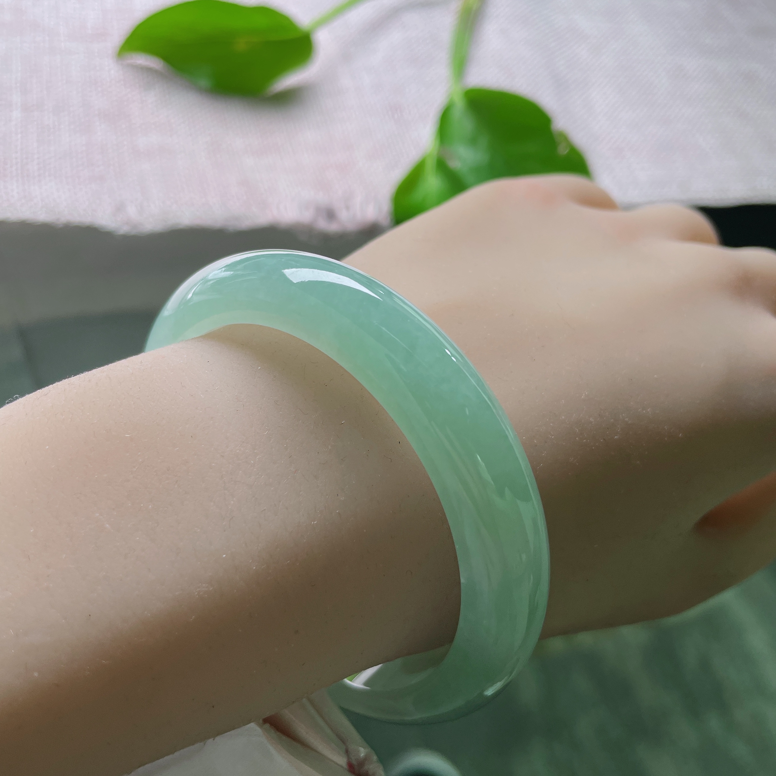 55.4/12.3/8绿底正圈，冰润细腻，甜美，优雅永不过时，贵气ss49738a