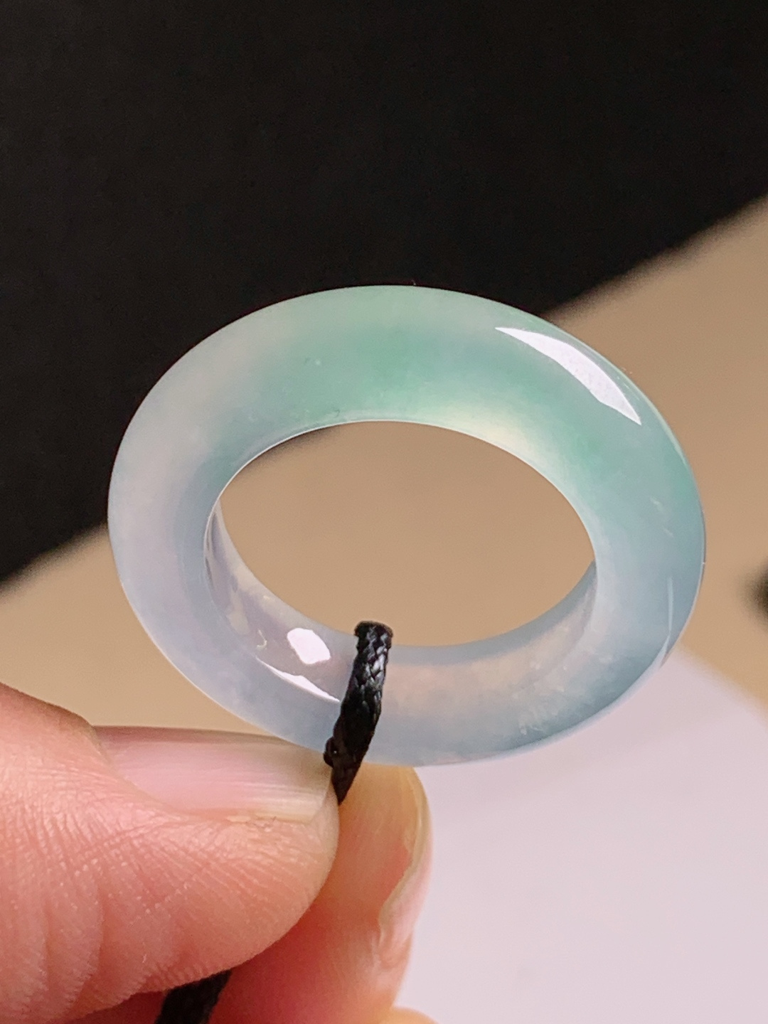 ️ 冰种指环，冰透无裂，蓝底漂亮，裸石27-5.7-4.9，圈口15