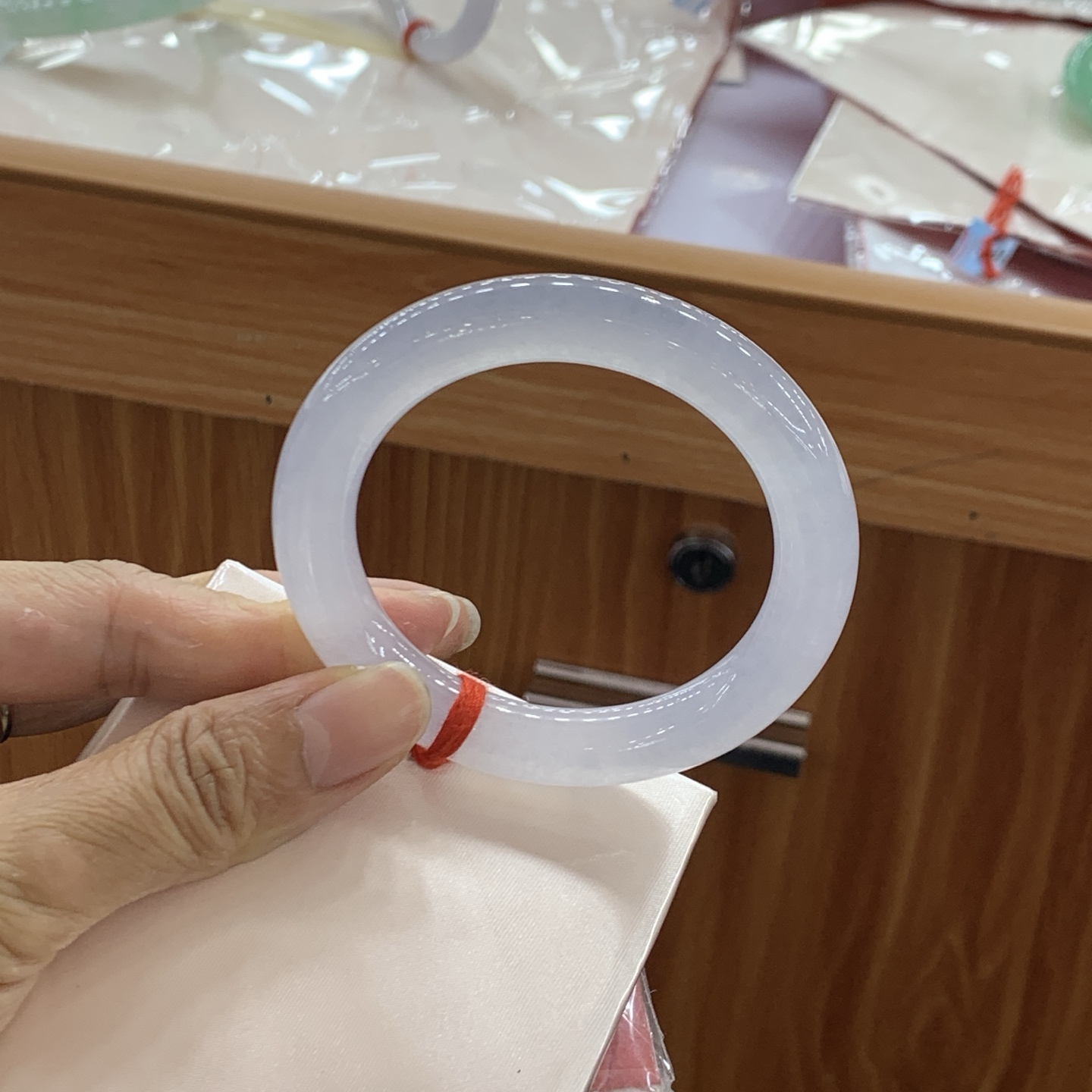 041643DKWJ白冰圆条翡翠手镯52.1-9.8-10.2