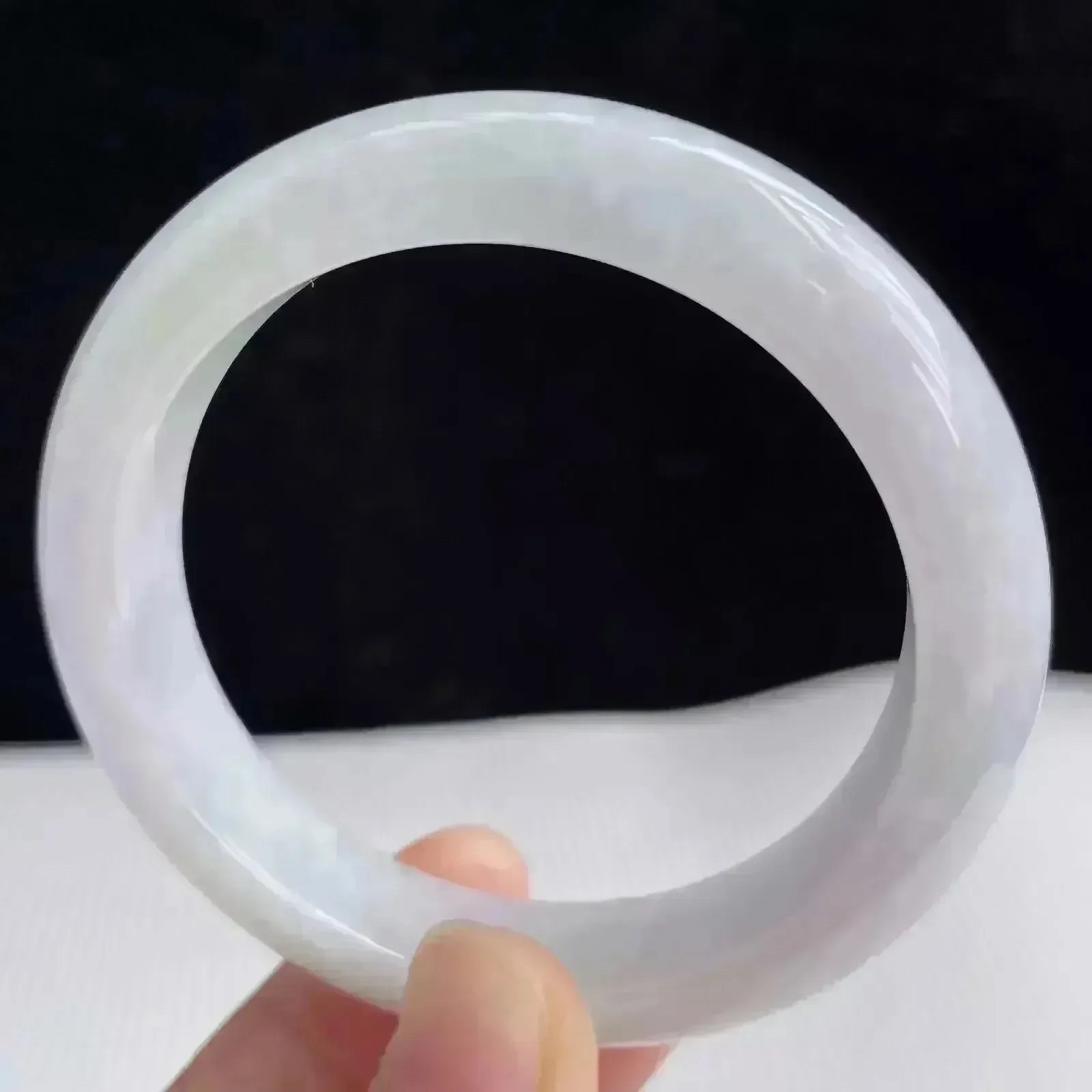 翡翠A货水润好种水52mm正圈手镯 48.48克