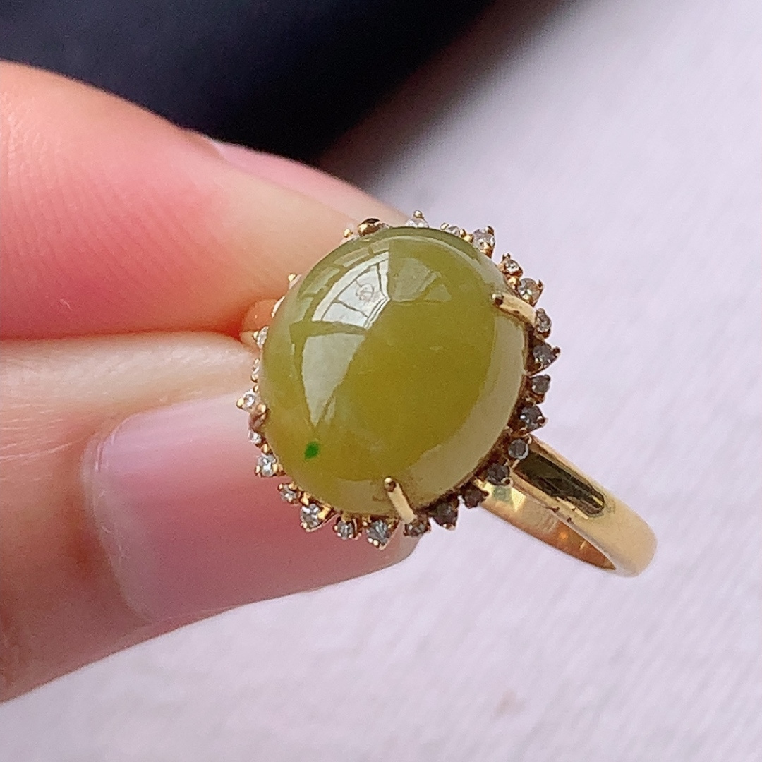 ️️冰黄女戒，底子细腻水润，佩戴优雅灵气，10.7-9.5-7.8