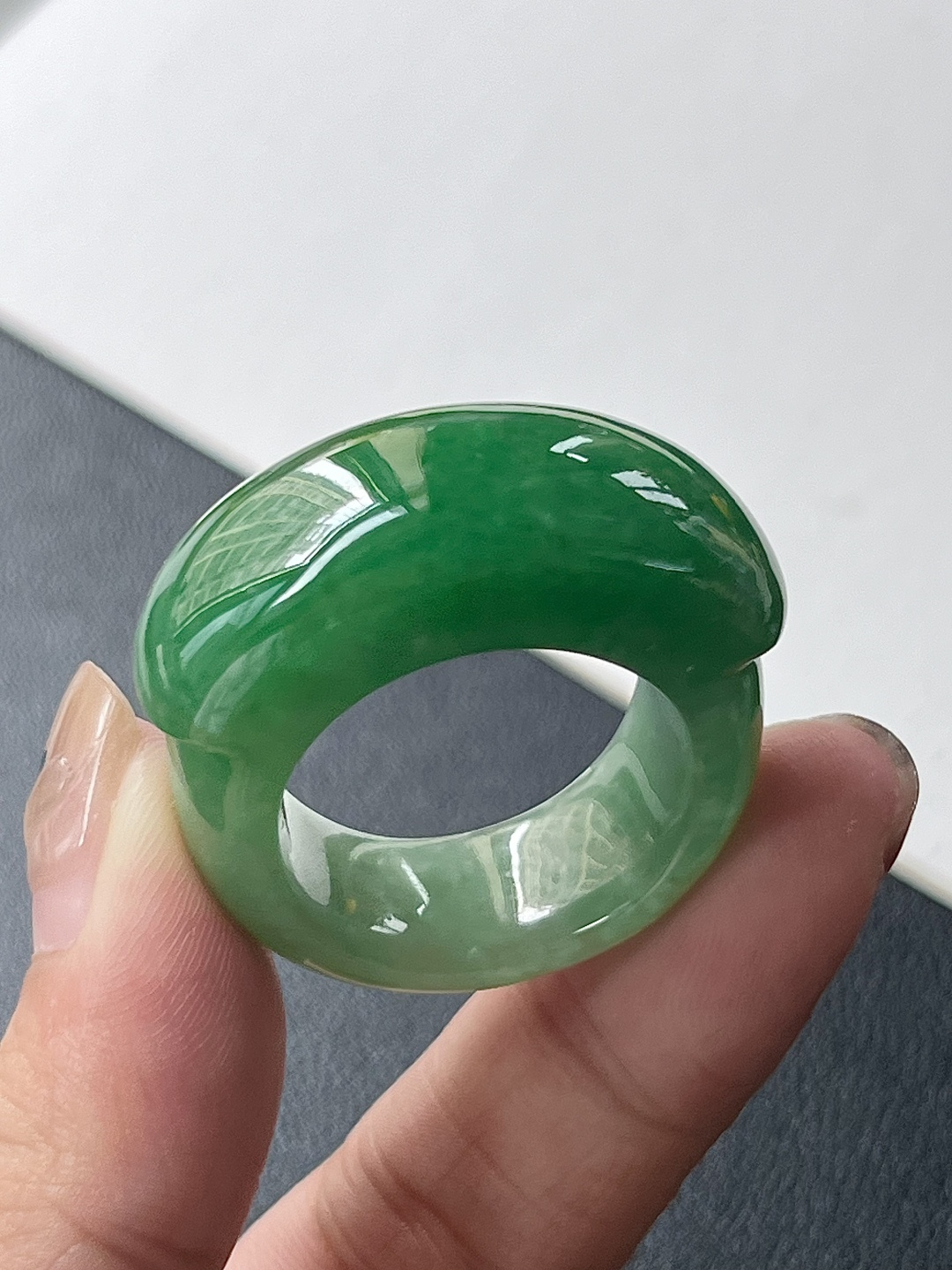 圈口：24.5️【指环】种老细腻，色阳浓郁起胶尺寸：20.5*13*8.9,asd1416