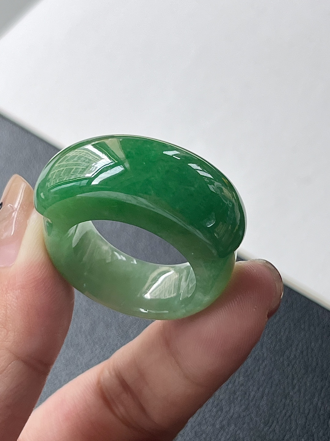 圈口：24.5️【指环】种老细腻，色阳浓郁起胶尺寸：20.5*13*8.9,asd1416