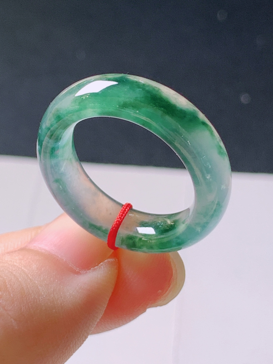 ️ 冰种飘花指环，冰透水润，飘花灵动，无裂，裸石24.9-6.3-4.1，圈口14