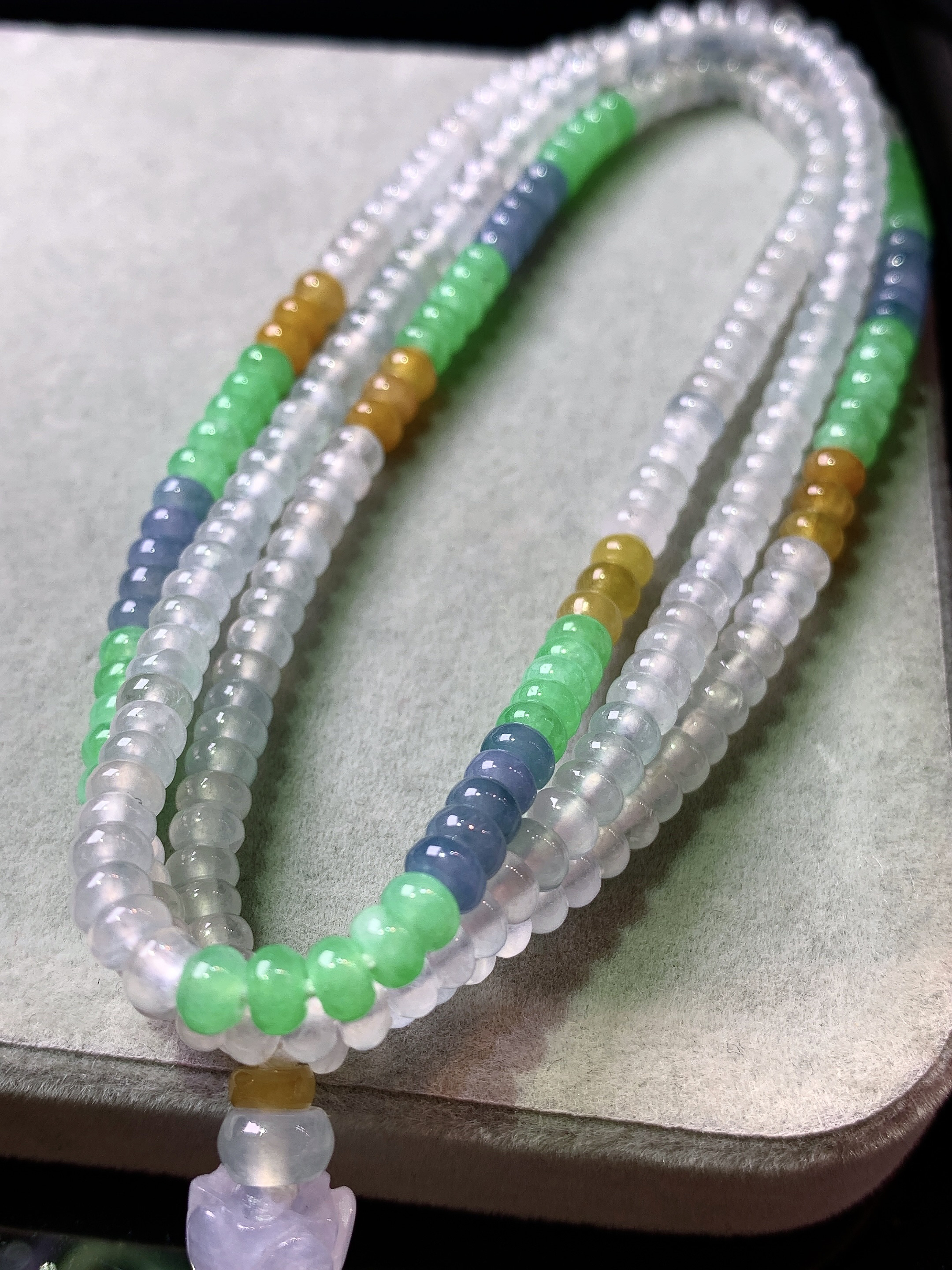 多彩算盘珠项链 玉质细腻 色泽艳丽清新 水润亮眼 整体尺寸4*2.5c5