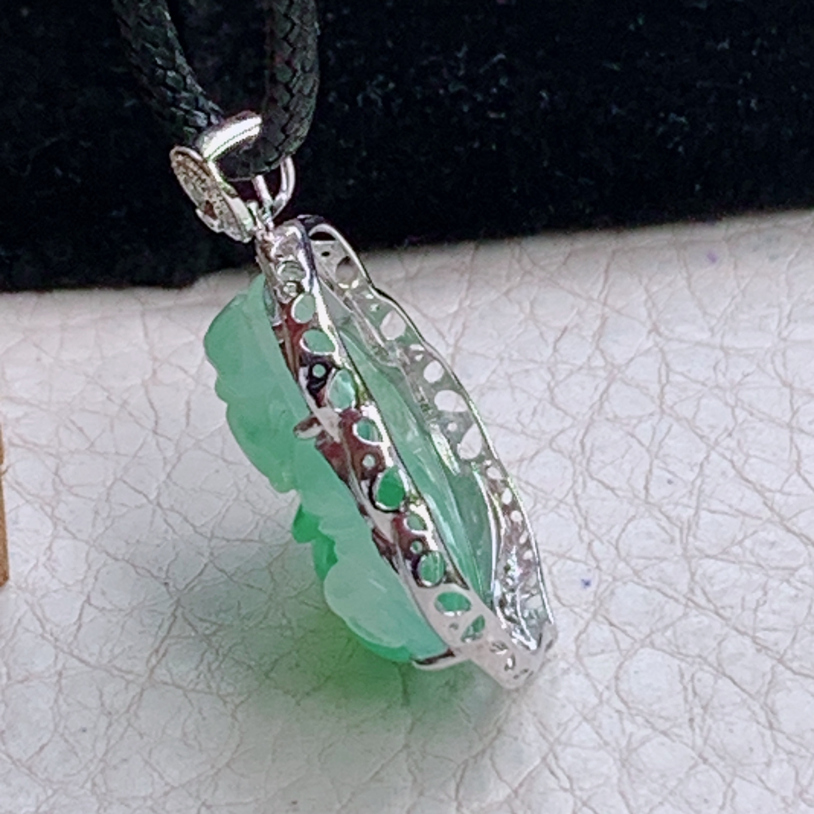 zz3实拍连金32*23.8*8天然缅甸翡翠冰飘绿佛公吊坠 镶金弥勒佛玉坠