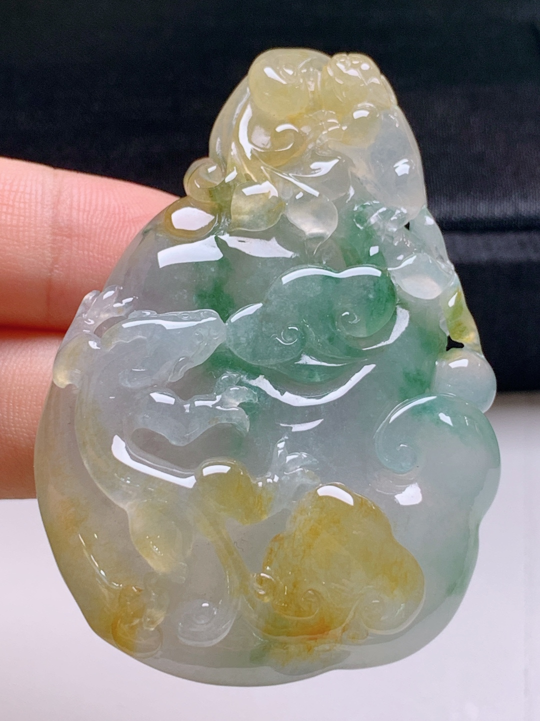 ️ 冰黄翡飘花貔貅，无裂色正厚装，裸石58.3-39.7-10.4