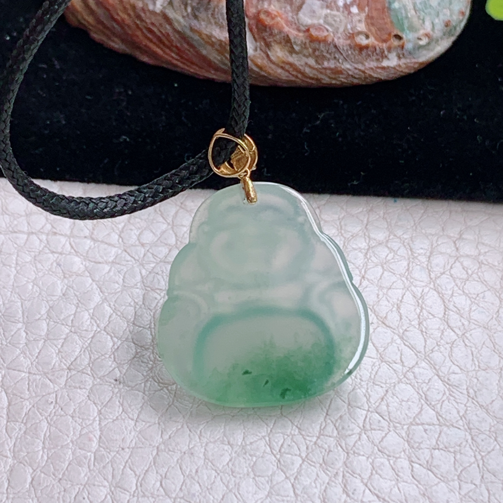 zz3实拍25*23.8*5天然缅甸翡翠冰种佛公吊坠 镶金扣精雕弥勒佛一刀切