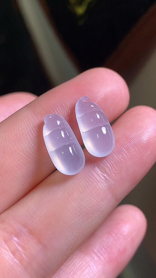 ️天然翡翠，冰透福豆，尺寸13.5-6.5-4.3，xw416