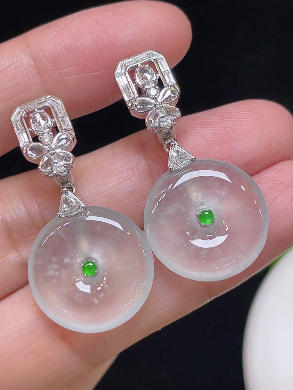 ️【飘雪花，平安扣耳环】大件饱满，通透水润，玉质细腻，翠色鲜艳，18k金奢华钻石镶嵌️，18.1-4.2