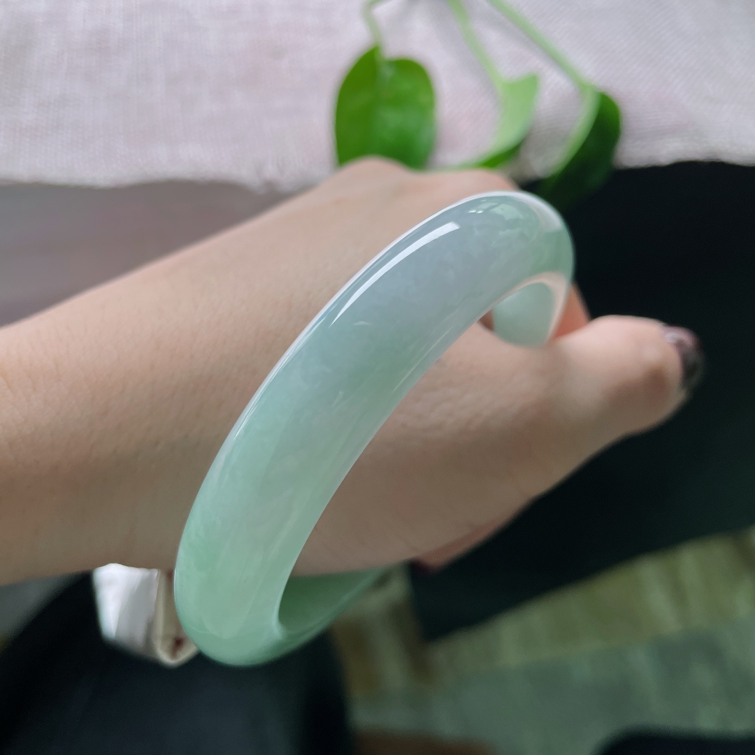 56.8/12.2/8.7淡春彩正圈，风华自生，感，是自带滤镜的翠。无裂，ss50869a