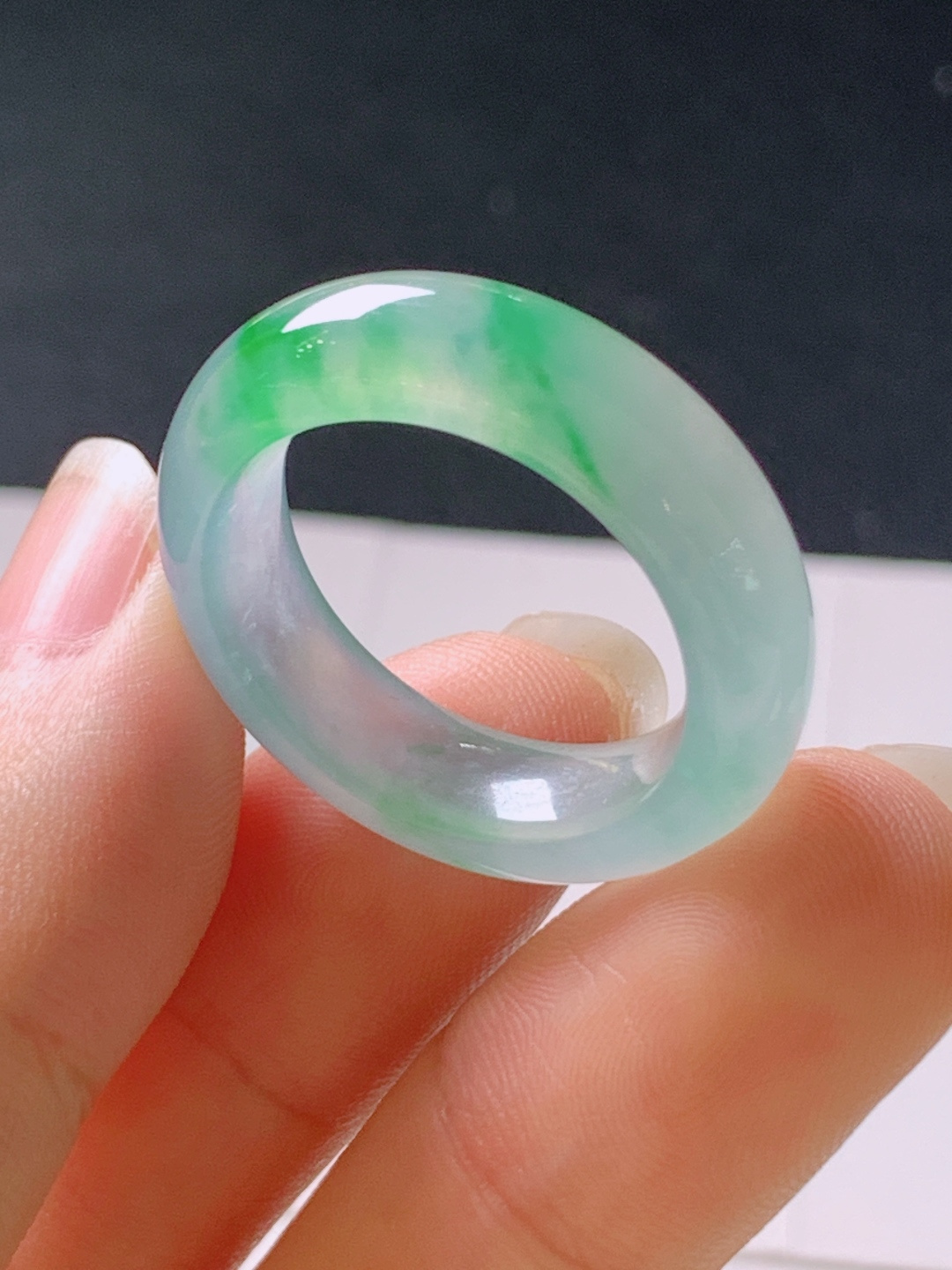 ️ 冰种绿指环，无裂翠绿水润，裸石27.3-7.1-4.3，圈口18