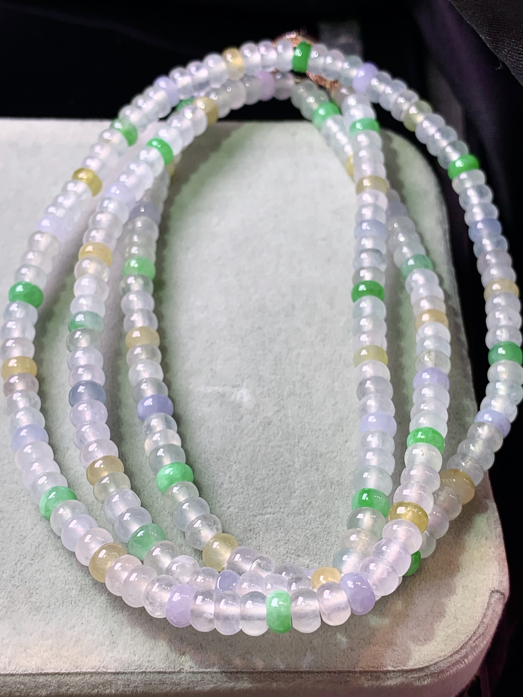 多彩算盘珠项链 玉质细腻 色泽艳丽清新 水润亮眼 整体尺寸4.5*3c5