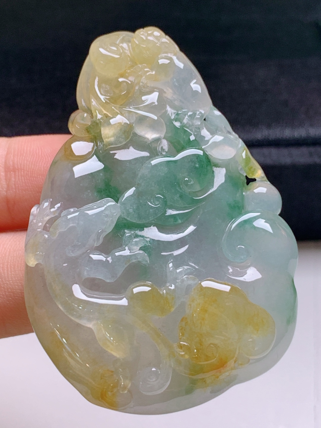 ️ 冰黄翡飘花貔貅，无裂色正厚装，裸石58.3-39.7-10.4