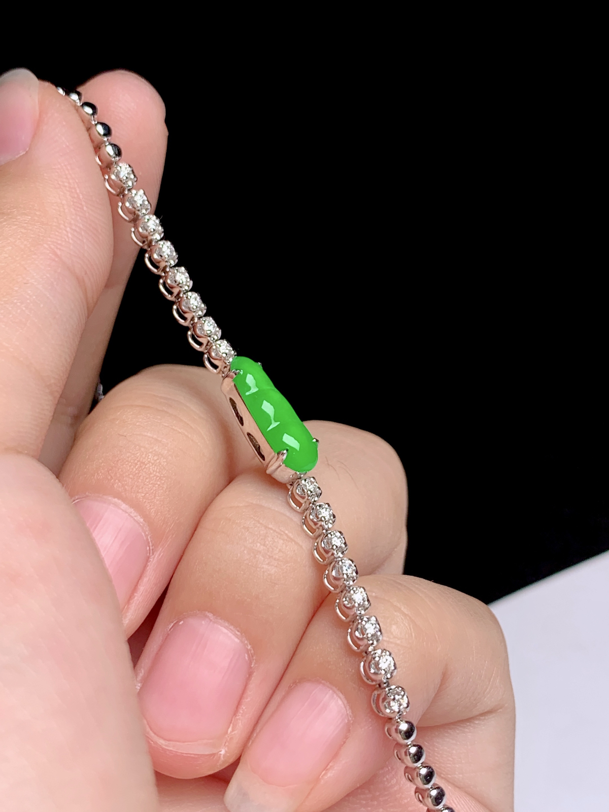 冰阳绿福豆手链
18k金钻镶嵌