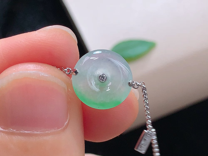 ️ 18K金伴钻平安扣手链，尺寸11.4-3.2mm，包A附证书