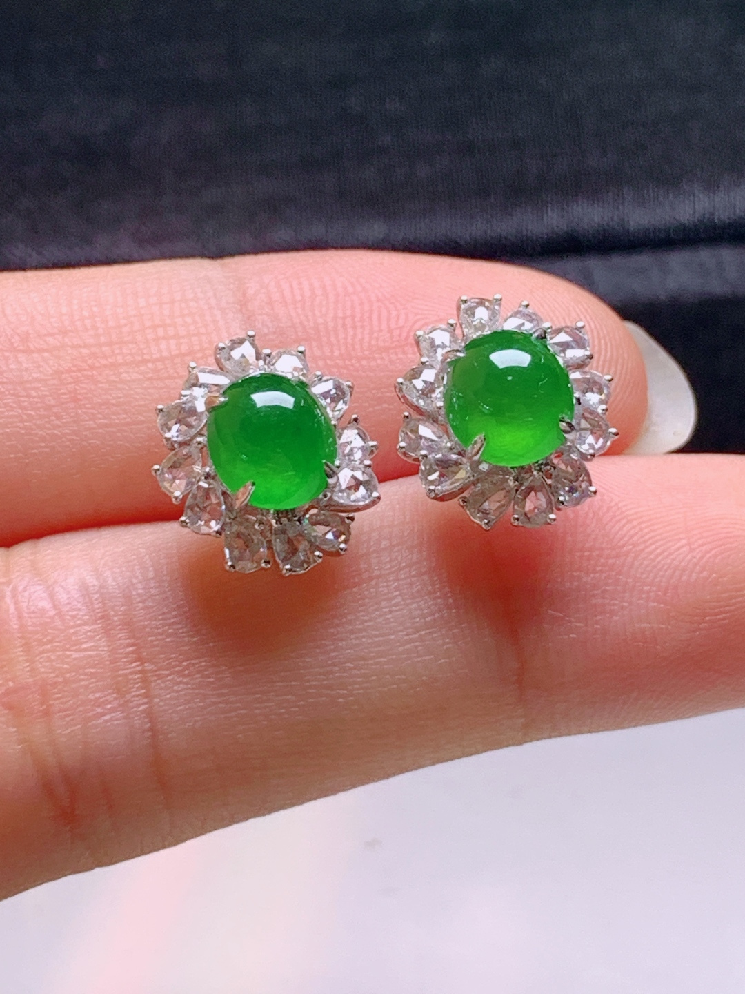 ️ 冰阳绿旦面耳钉，无裂色阳莹润，裸石6.9-6.3-4.1