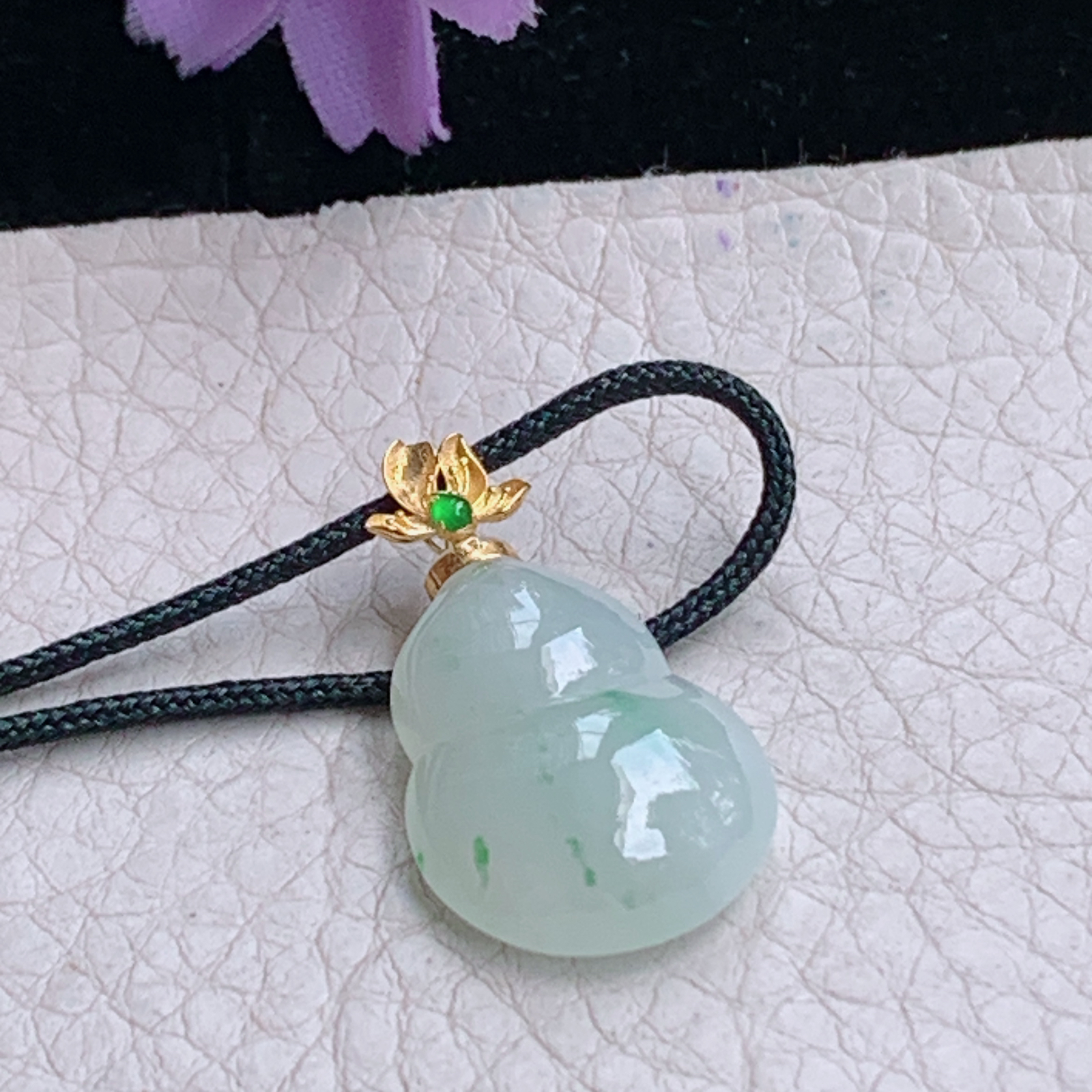 zz3实拍连金28*15.8*7天然缅甸翡翠冰飘花胡芦吊坠 镶金福禄毛衣坠