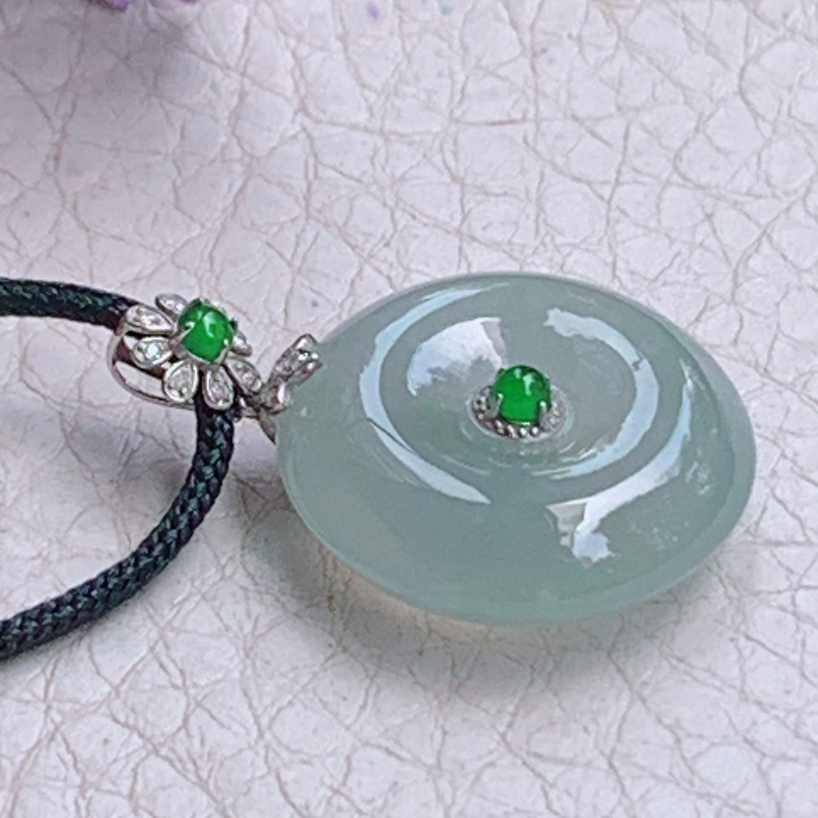 zz3实拍26.8*19.5*6天然缅甸翡翠冰透平安扣吊坠 镶金玉扣锁骨坠