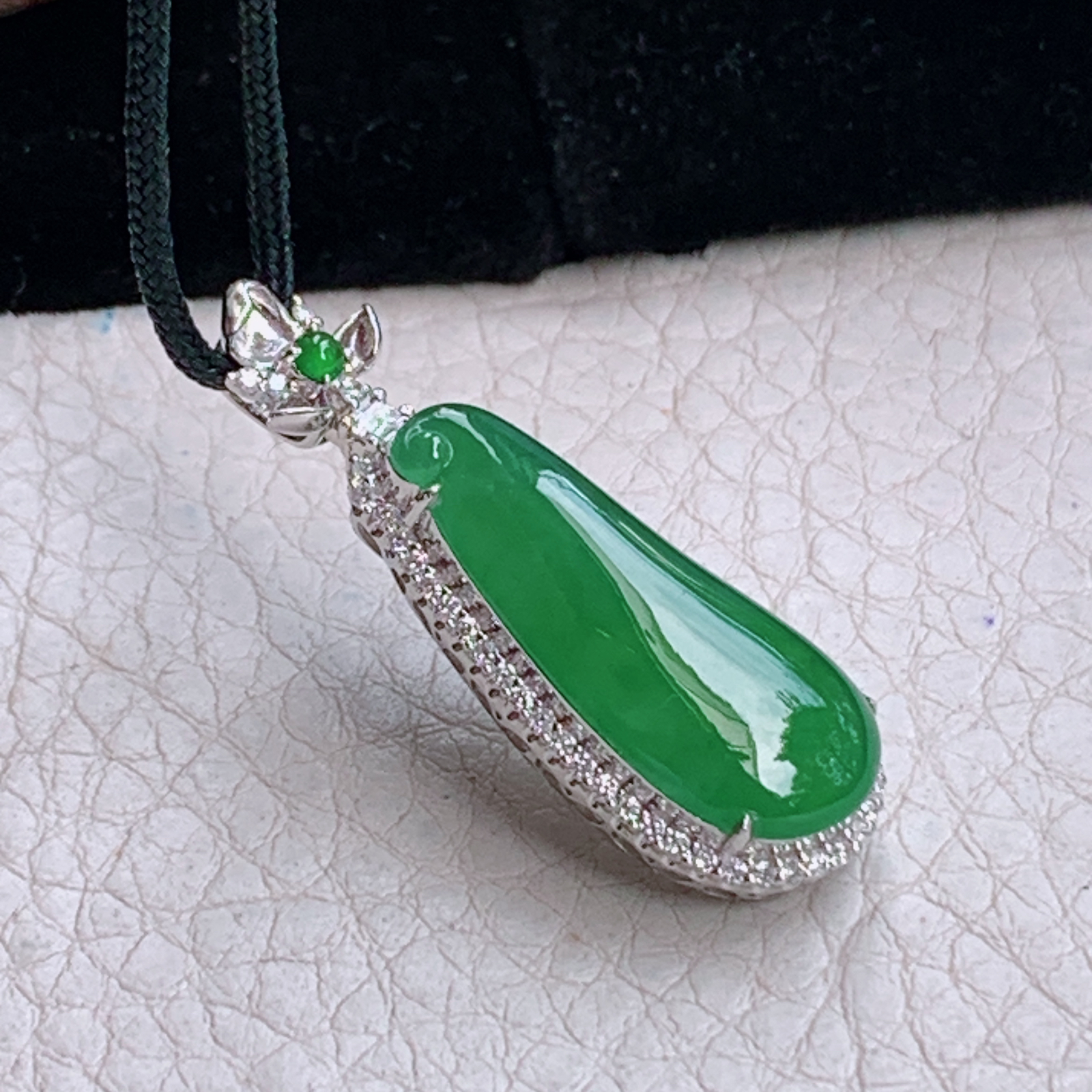 zz3实拍连金36.5*13*7.7天然缅甸翡翠满绿18k金豪华镶嵌福瓜吊坠高贵锁骨坠