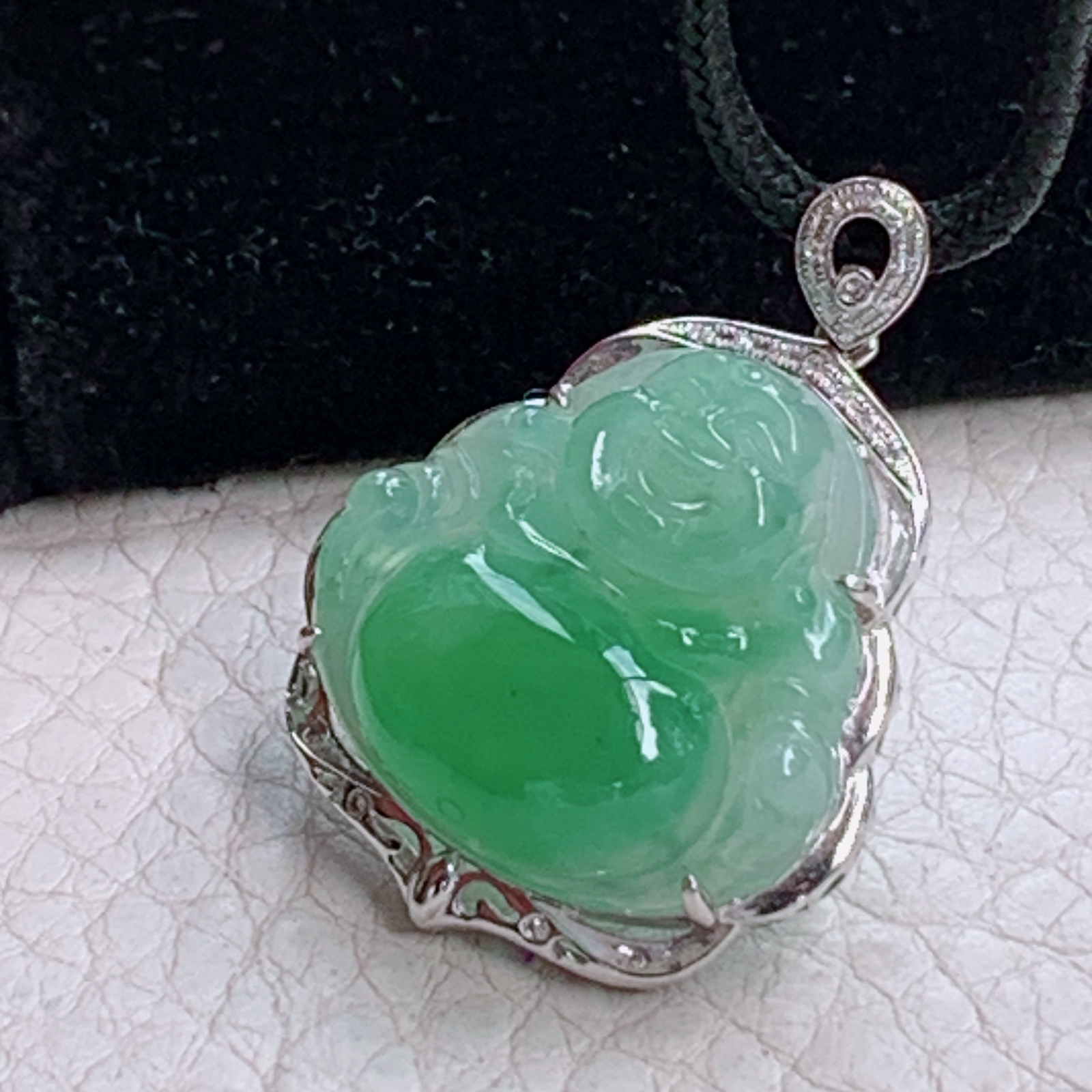 zz3实拍连金32*23.8*8天然缅甸翡翠冰飘绿佛公吊坠 镶金弥勒佛玉坠