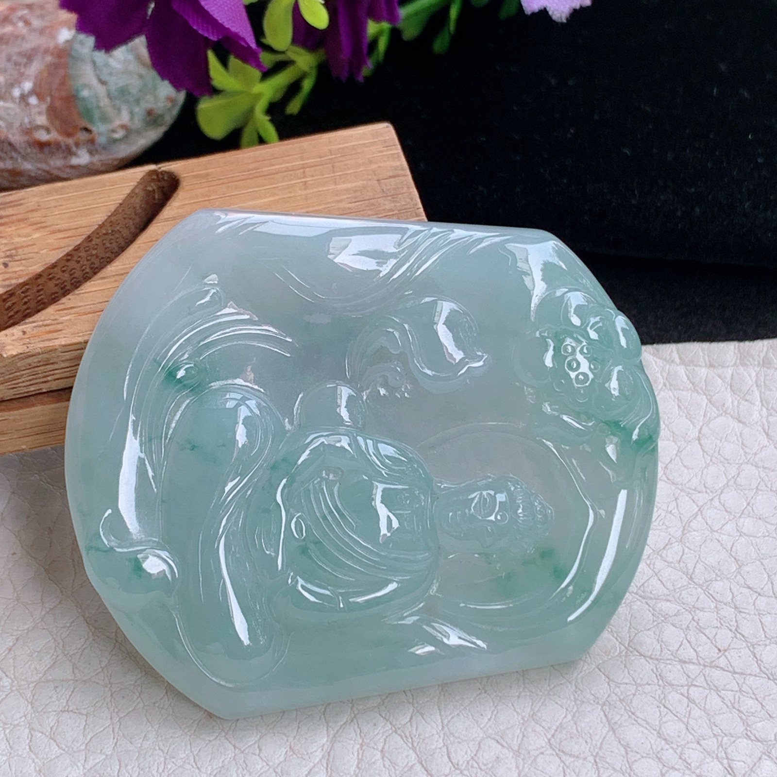 zz3实拍54.3*46.5*6天然缅甸翡翠冰透大日如来佛祖吊坠 生肖守护神