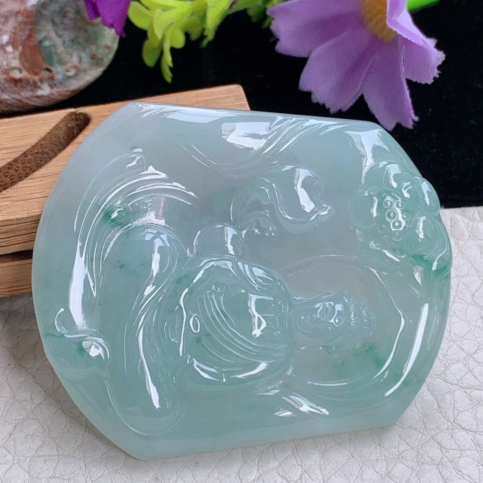 zz3实拍54.3*46.5*6天然缅甸翡翠冰透大日如来佛祖吊坠 生肖守护神