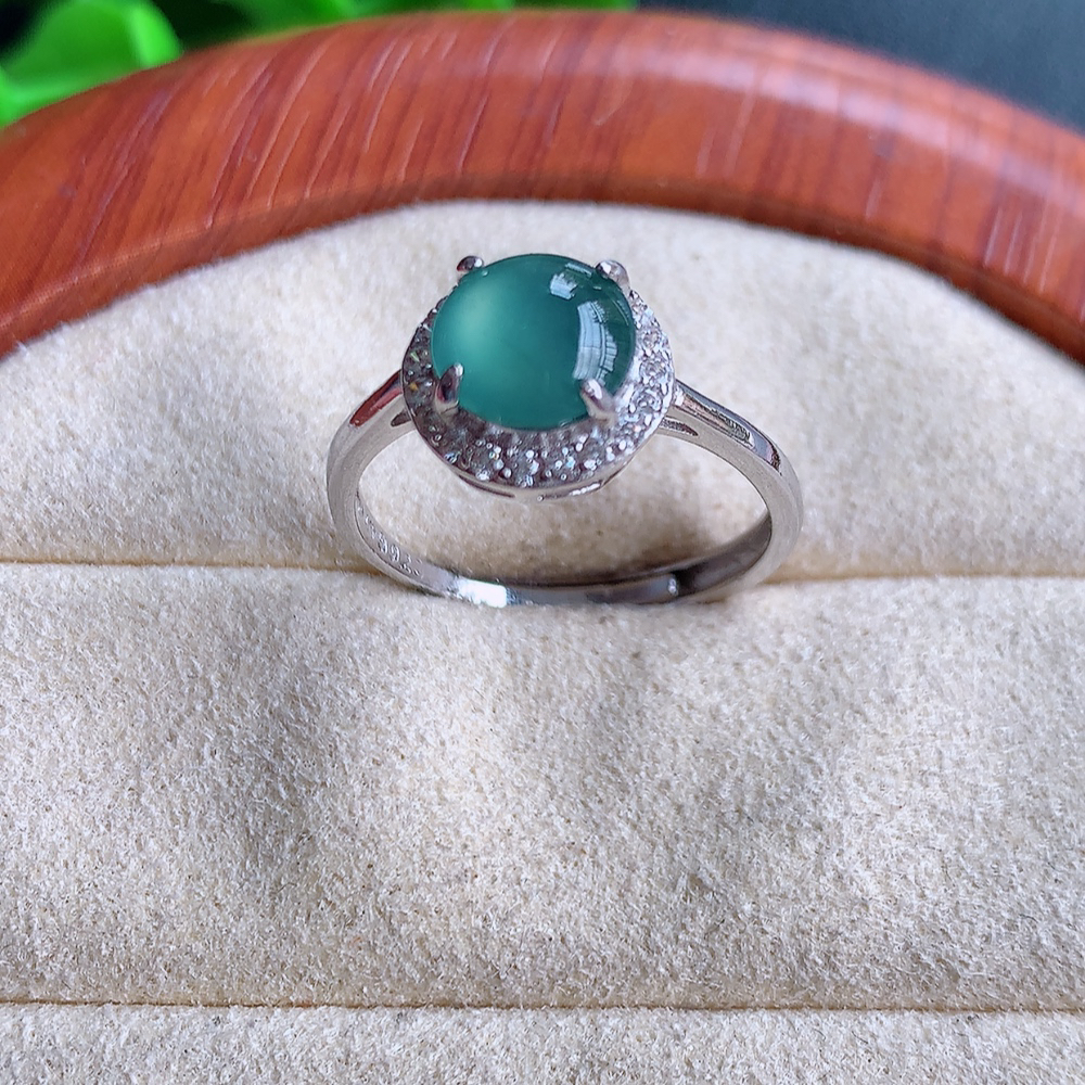 冰晴水精美翡翠蛋面戒指  玉质细腻  冰清玉润  飘花灵动  颜色漂亮  W481.16  内径尺寸