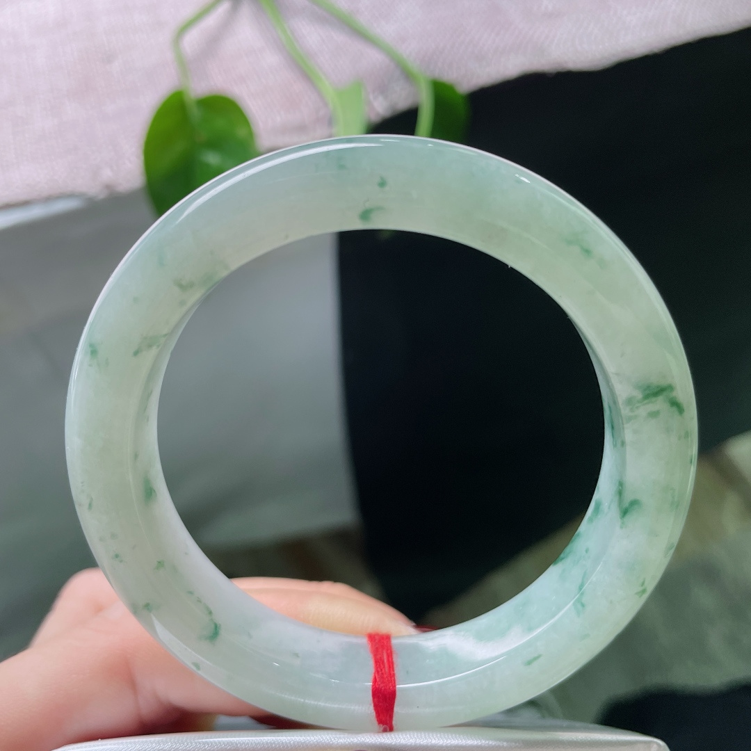 55/11.8/9.1飘花正圈，是凝住的晨雾，是散开的星河，耐看，无裂，ss50026a