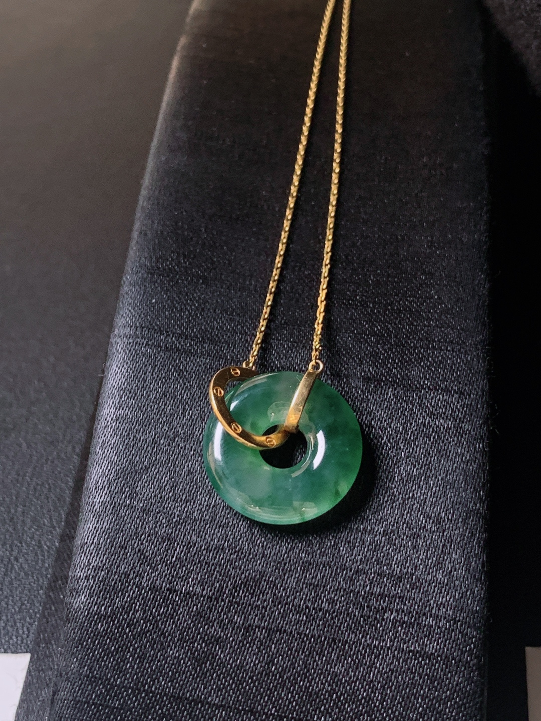 ️ 冰种飘花甜甜圈锁骨链，无裂水润，飘花灵动，裸石17.6-3.8