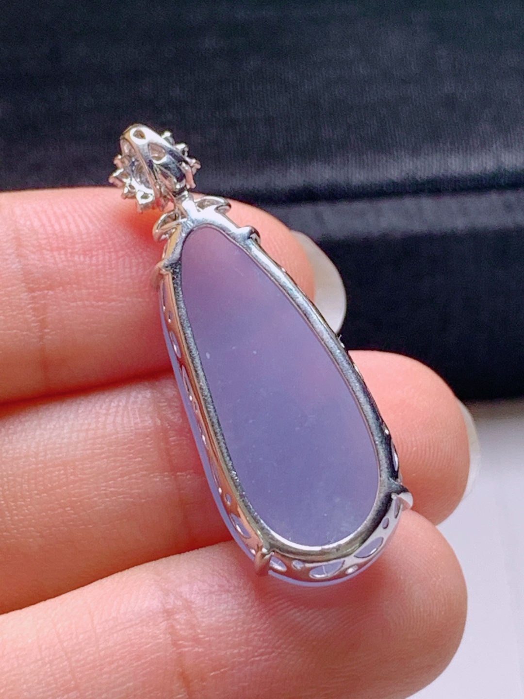 ️ 福豆吊坠，无裂色正饱满，裸石26.3-12.4-5.934.2-7.8