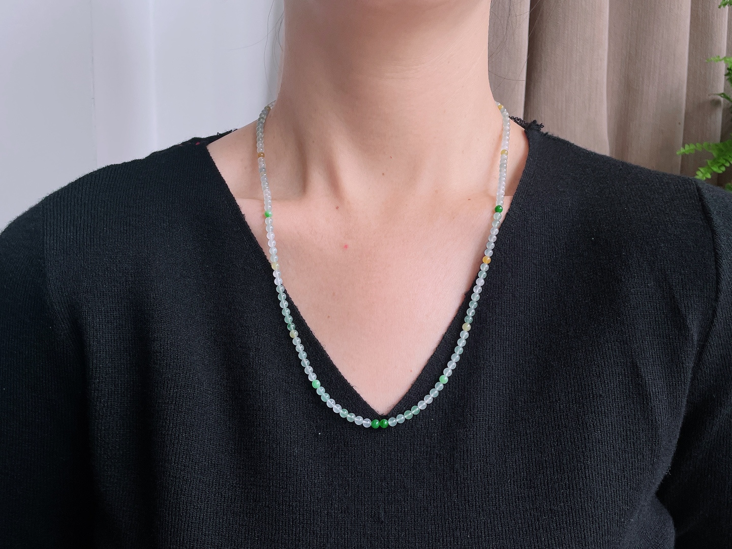 【珠子】冰多宝珠链圆珠珠子珠链【说明】缅甸 性比高  【尺寸】4mm，31cm【重量】17.2克