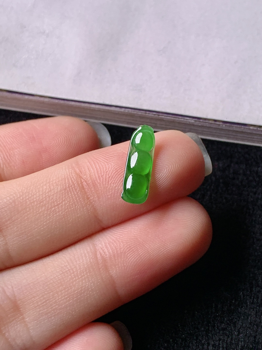 ️冰绿福豆，色泽浓艳，0417尺寸13.6*4.5*2.3