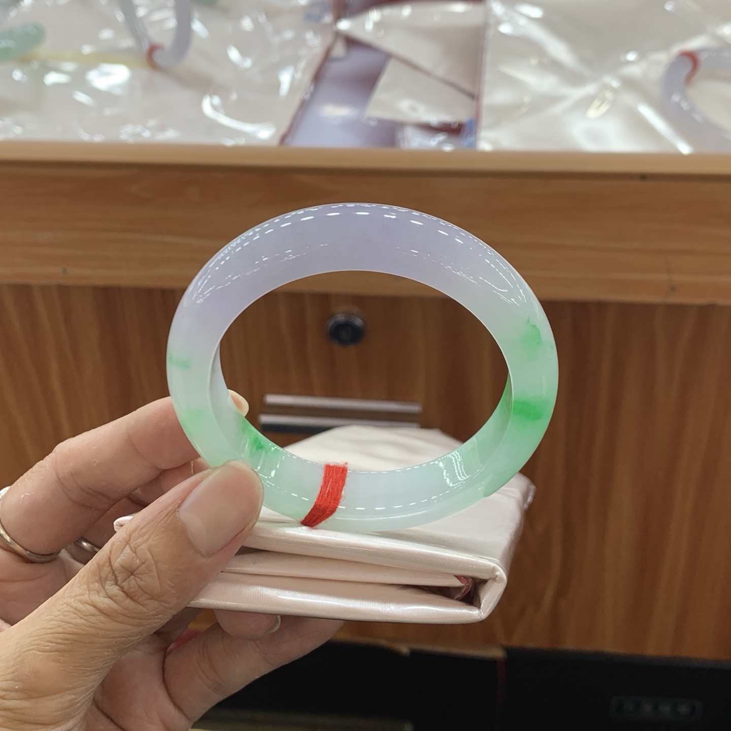 041644WJ冰春彩正圈翡翠手镯55.3-13-8.5