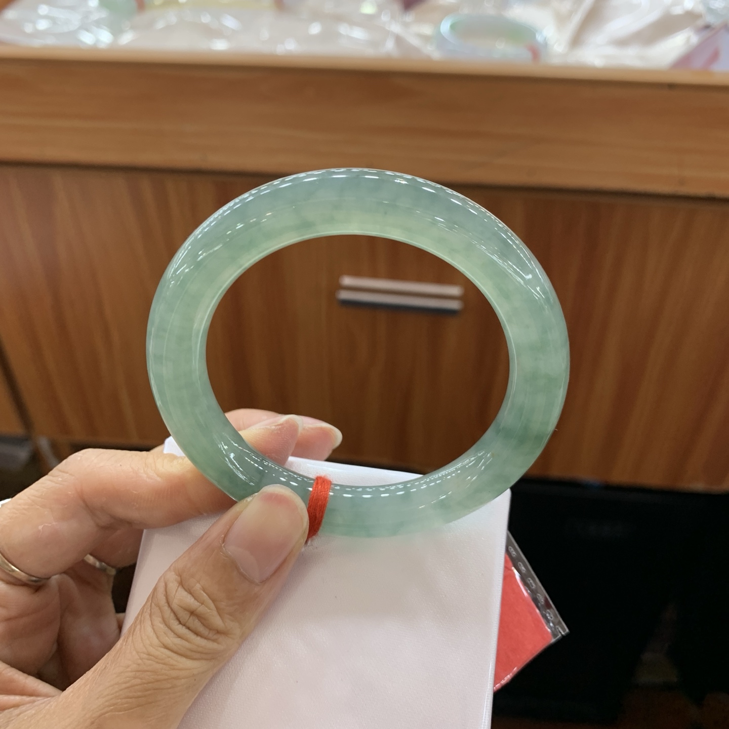 041633GX 冰飘花圆条翡翠手镯 54.5-10，无裂