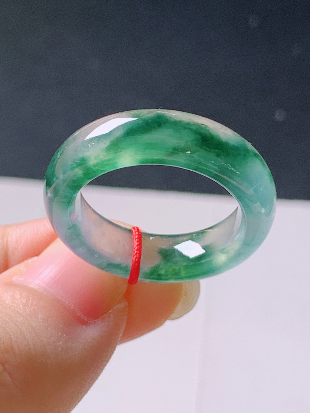 ️ 冰种飘花指环，冰透水润，飘花灵动，无裂，裸石24.9-6.3-4.1，圈口14