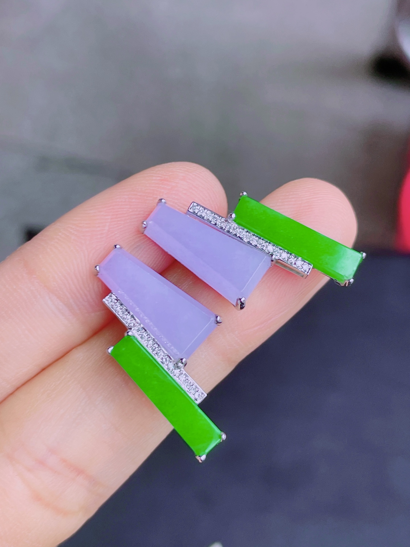 ️高冰绿紫牌耳钉 晶莹剔透，新颖时尚，无裂，11-7-3