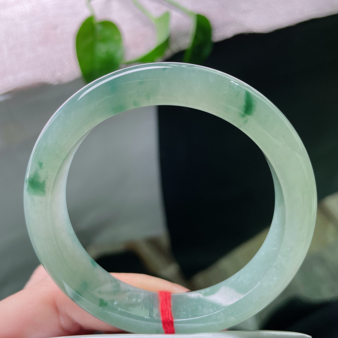 55.4/12.7/8.6，飘花正圈，如山谷空灵，清幽雅静，种老，盈盈一水间，无裂，ss50466a