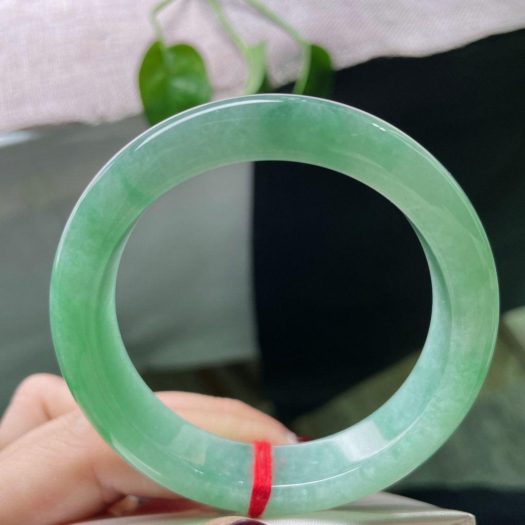 53.8/12.7/8.5，绿底正圈，举足轻晃间仿佛荡漾起阵阵涟漪，温柔仙美，棉纹，ss50862a